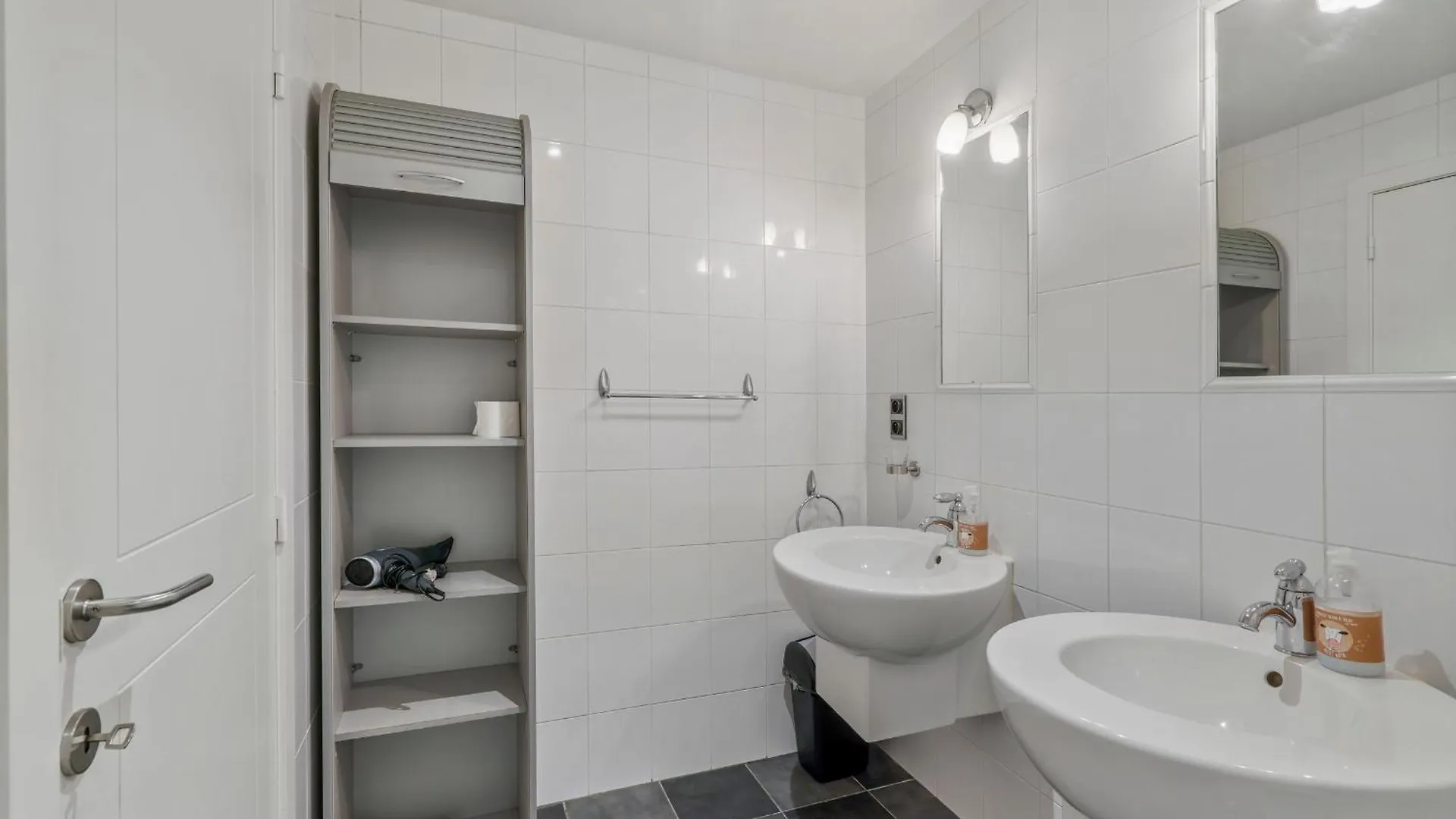 Brugse Charme Huis Met Tuin Aan Het Water 8P Brugge Feriehus